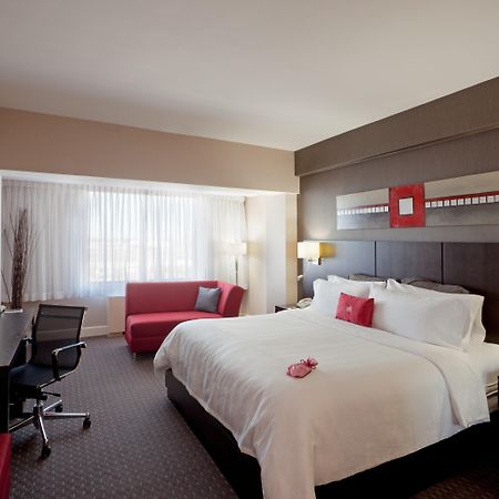 Armon Plaza Montreal Airpt, Trademark Collection By Wyndham Εξωτερικό φωτογραφία