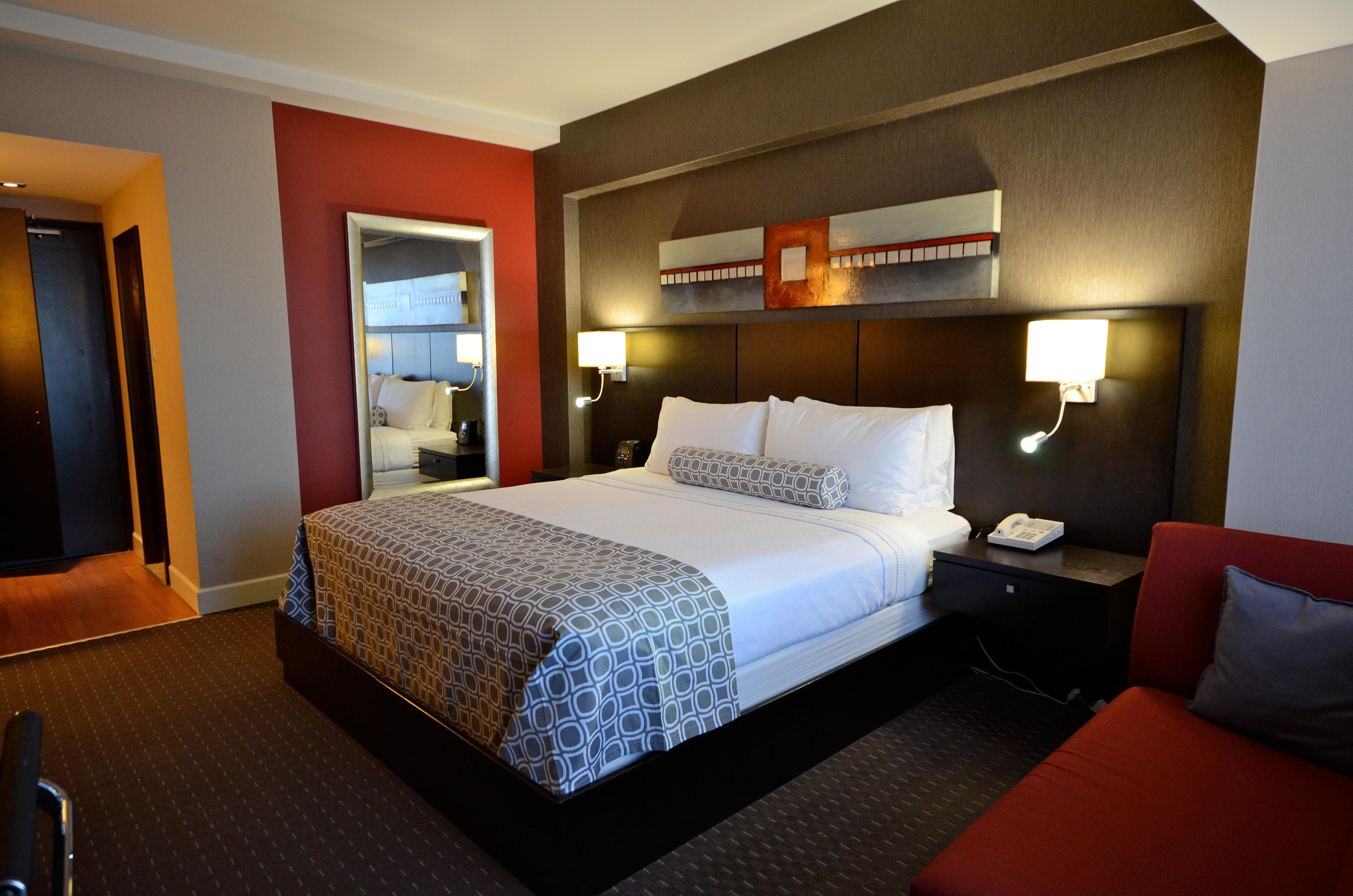 Armon Plaza Montreal Airpt, Trademark Collection By Wyndham Εξωτερικό φωτογραφία