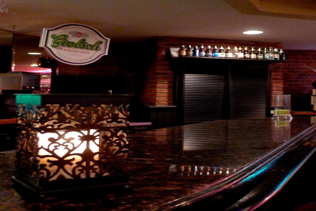 Armon Plaza Montreal Airpt, Trademark Collection By Wyndham Εξωτερικό φωτογραφία