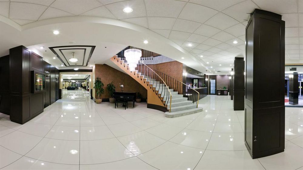 Armon Plaza Montreal Airpt, Trademark Collection By Wyndham Εξωτερικό φωτογραφία
