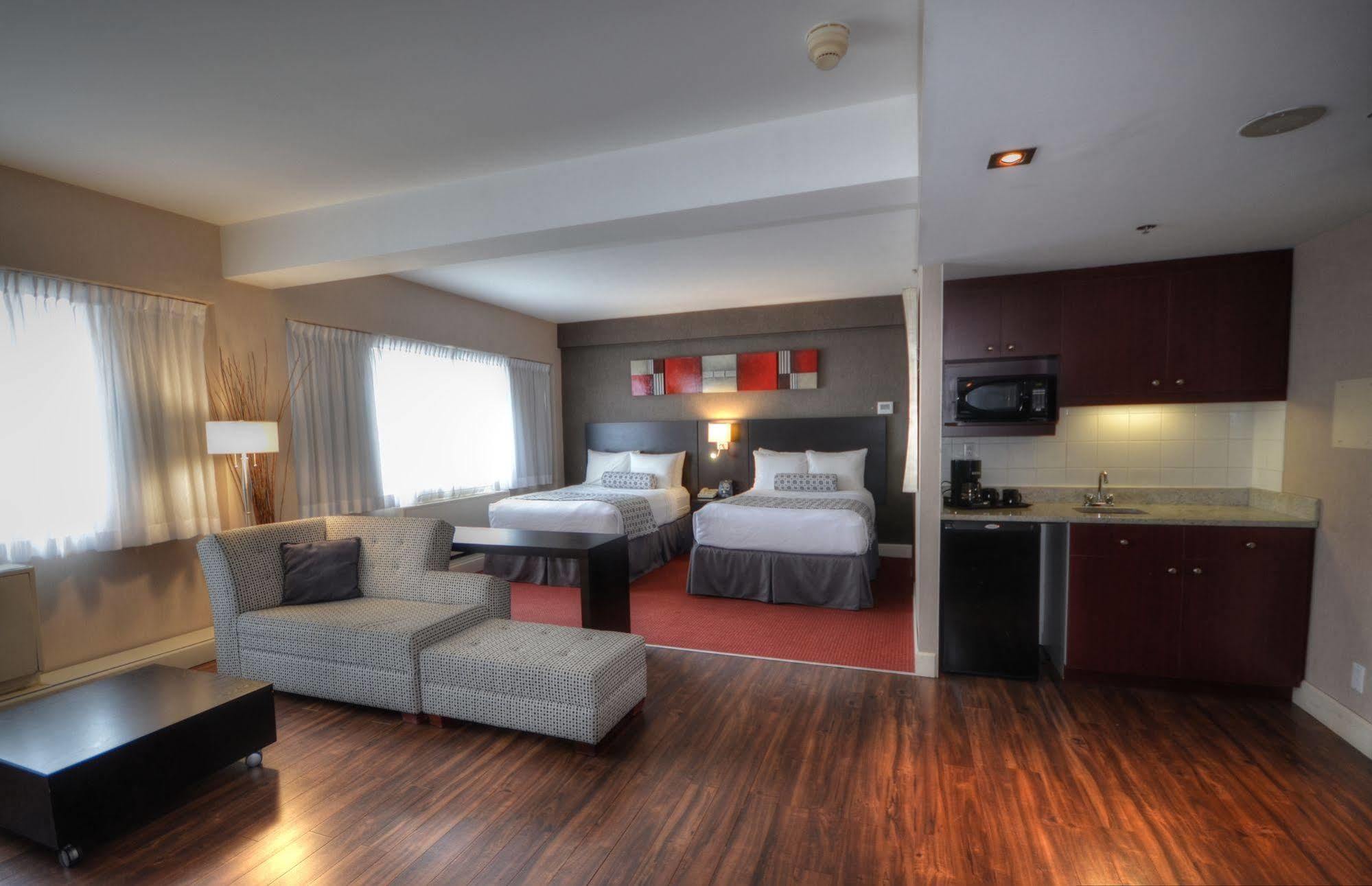 Armon Plaza Montreal Airpt, Trademark Collection By Wyndham Εξωτερικό φωτογραφία