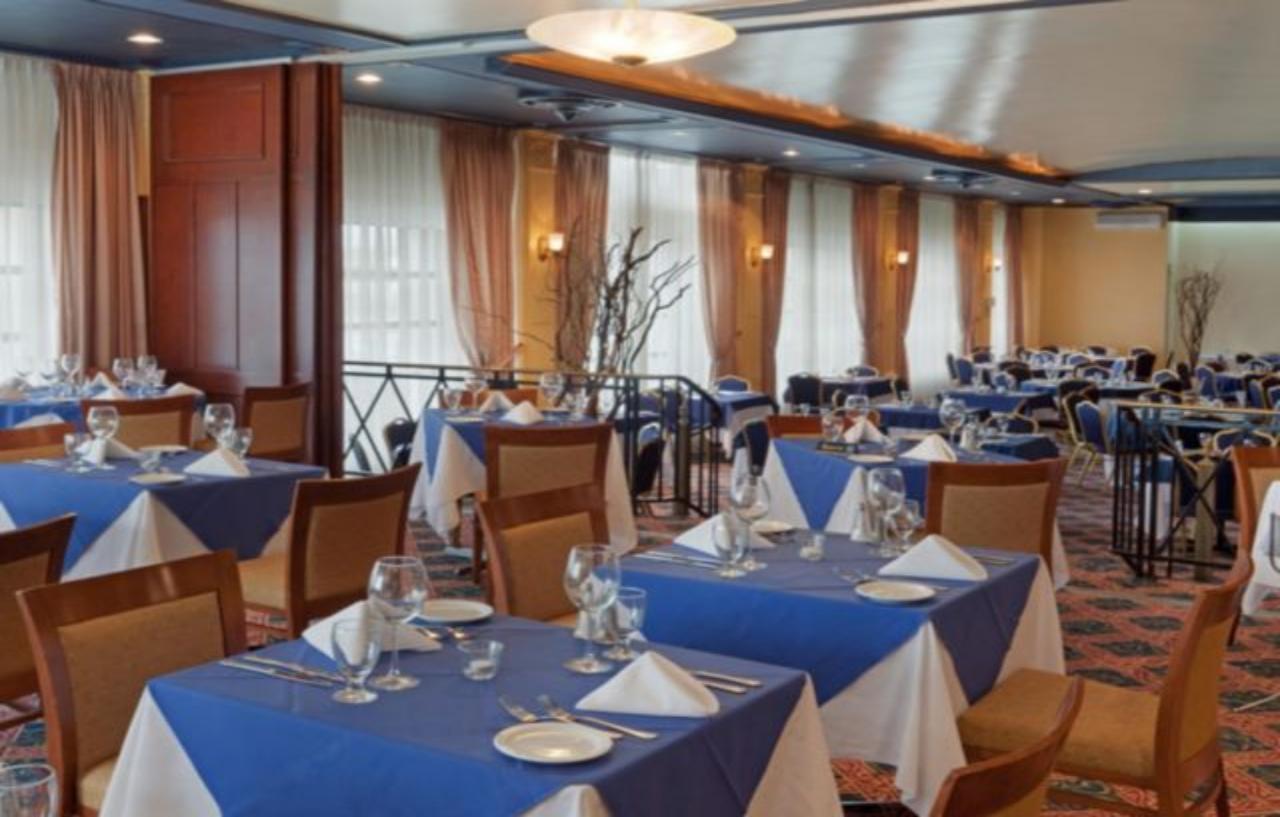 Armon Plaza Montreal Airpt, Trademark Collection By Wyndham Εξωτερικό φωτογραφία
